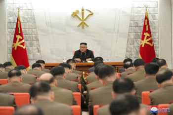 北김정은, 확대회의서 군 기강 재정비…“규율 강조·간부 통제 강화”