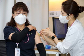 방역당국, 국민 항체조사 시행…집단면역 수준 확인