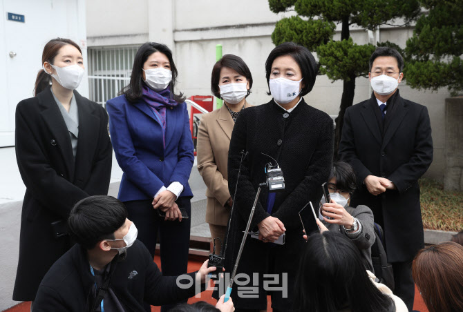 [포토]국립중앙의료원 찾은 박영선 더불어민주당 서울시장 후보