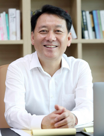 이광재 "美국무부 구석 '한반도과'에 충격…의원외교 지평 넓힐 것"