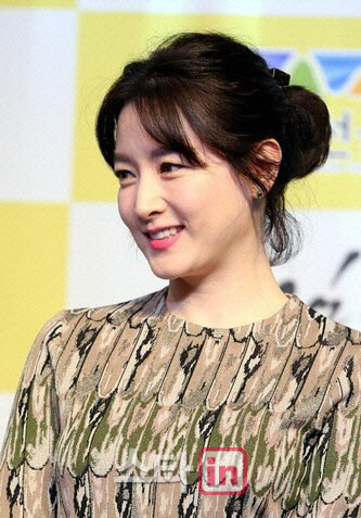 이영애, 국방위원 후원금 논란 해명…"남편 군납업자 아냐"