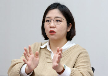 용혜인, '기본소득 탄소세법' 대표 발의