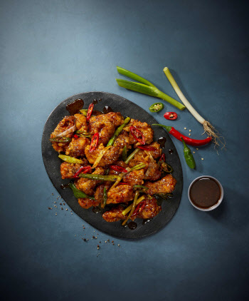 BBQ, 황올한 깐풍치킨 출시