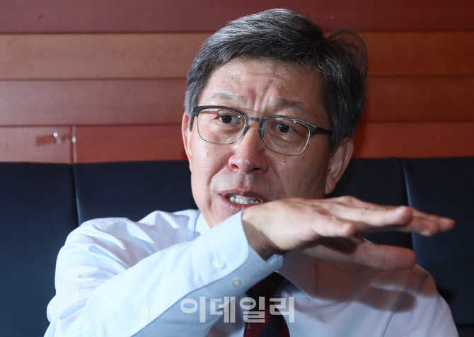 박형준 "특혜분양·불법사찰? 내 흠집내기용 불과"