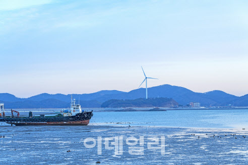 빨라진 탈석탄 시계…충남 서해 대규모 해상풍력발전사업 '순풍'