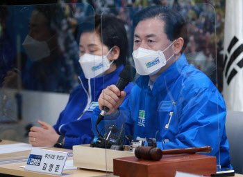 김영춘 “LCT 거주 박형준, 부산시장되면 가덕신공항 10년 더 걸린다”