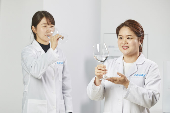 코웨이, '정수기·생수 물맛 품평회' 골드등급 획득
