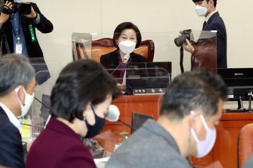 송옥주 환노위원장, 임금체불 근절 토론회 개최