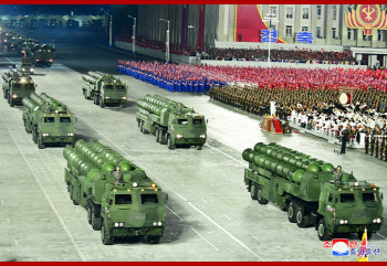 軍 '늑장공개' 北 미사일, 新중장거리 순항미사일 추정(종합)