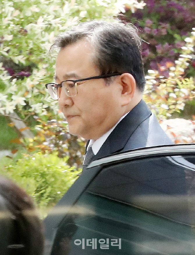 권익위 "김학의 긴급출국 금지사건, 공수처에 수사의뢰"(상보)