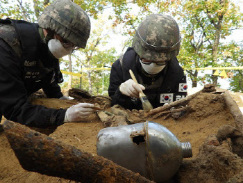 DMZ 화살머리고지 유해발굴 재개…백마고지 일대로 확대