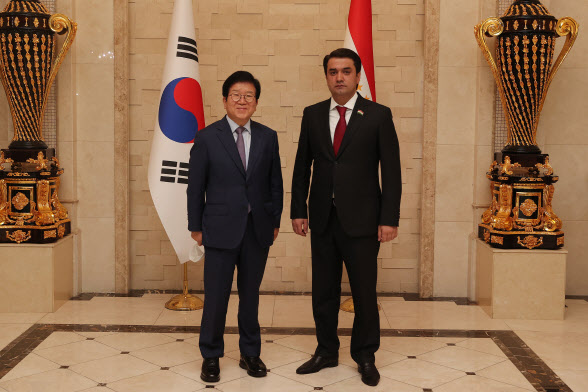 중앙亞 3개국 순방 박병석 의장, 타지키스탄 상원의장과 회담