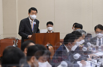 은성수 "농협 등 상호금융, 금소법 사각지대 문제 해소할 것"