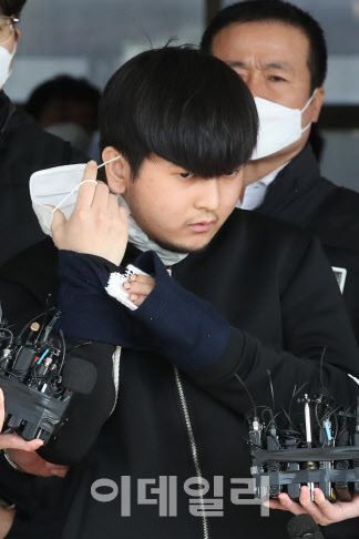 [사사건건]얼굴 공개한 살인마 김태현…"명백한 스토킹 범죄"