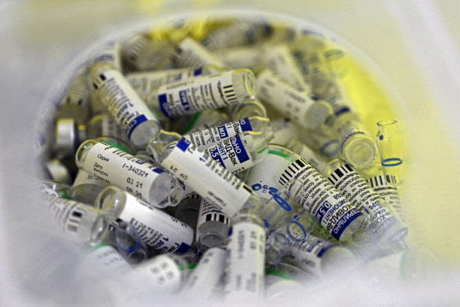 英·中, 신규 코로나19 백신 개발 위해 임상시험 착수