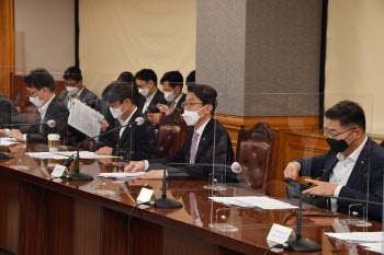이억원 기재차관 "지표경기-체감경기 괴리 최소화에 매진"