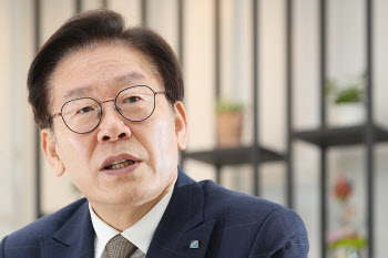 이재명, 재보선 12일만에 SNS 재개 “낮은 자세로 민생개혁실천에 매진”
