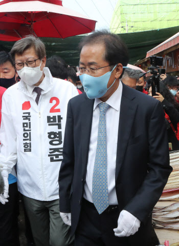 홍준표 "재산세에 또 종부세...우리나라 국민은 참 순진"