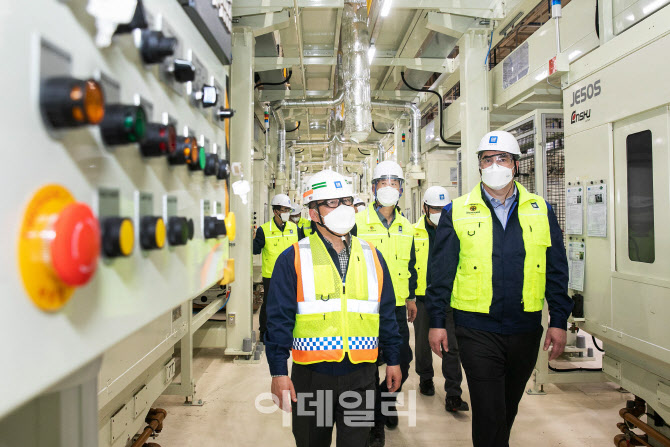 카젬 한국지엠 사장, 자동변속기 5백만대 생산 축하차 보령공장 방문