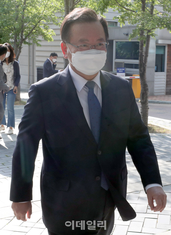 [포토]김부겸 국무총리 후보자, 인사청문회 준비사무실 출근