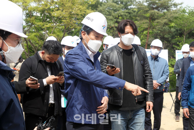 [포토] '창경궁-종묘' 원형복원 현장찾은 오세훈