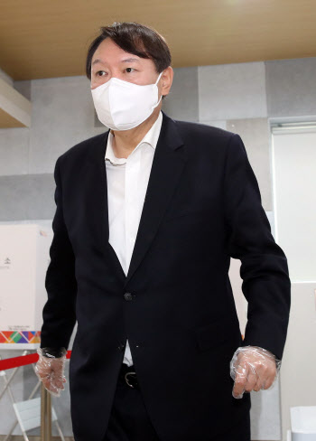 ‘러브콜부터 사과촉구까지’ 野, 윤석열 향한 엇갈린 시선(종합)