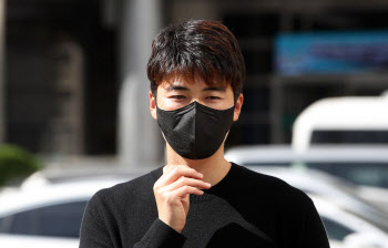 기성용 父, 어제 경찰 출석…'부동산 투기' 관련 8시간 조사