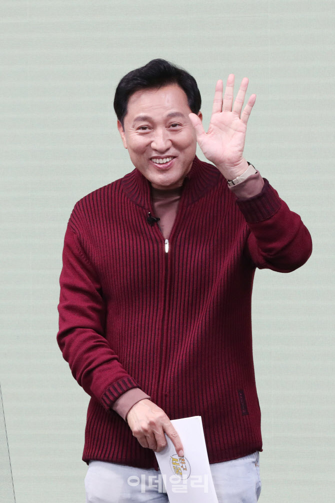[포토]인사하는 오세훈 서울시장