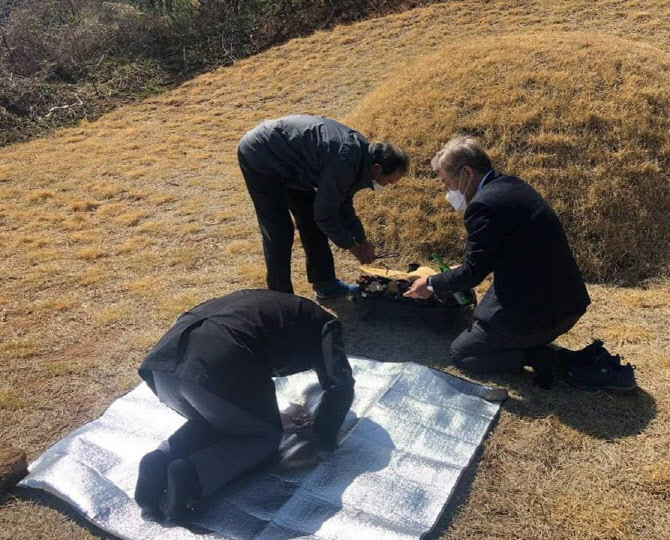 "극복 대상 가난 아닌 父"…이재명, 어버이날 사부곡