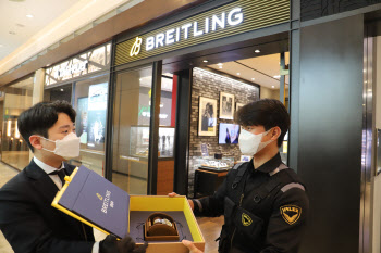 스위스 명품 시계 브라이틀링, 롯데백화점몰에 브랜드관 오픈