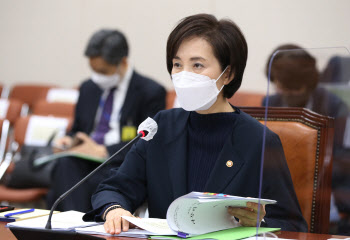 교육부 "2학기 유·초·중·고 전학년 전면 등교 추진"