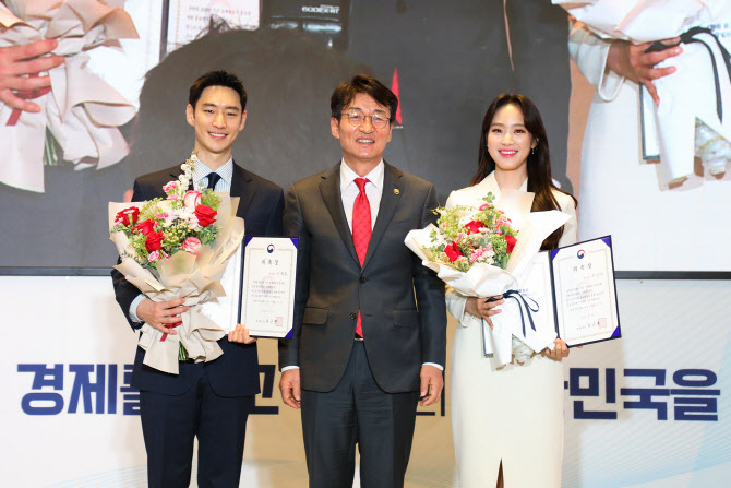 이제훈·주시은 ‘2020 경제총조사’ 홍보대사 맡았다