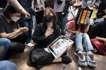 정부 '아동학대 점검 관계차관회의' 개최…입양, 국가 책임 강화키로