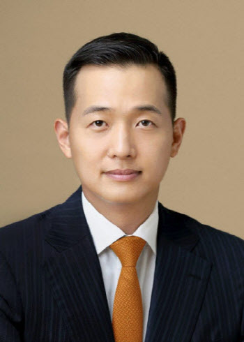 '민간 최대' 우주센터 설립한 김동관…한화 우주사업 ‘액셀’