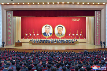 文-바이든 보란 듯…北 김정은, 노동단체에 ‘자력갱생’ 주문