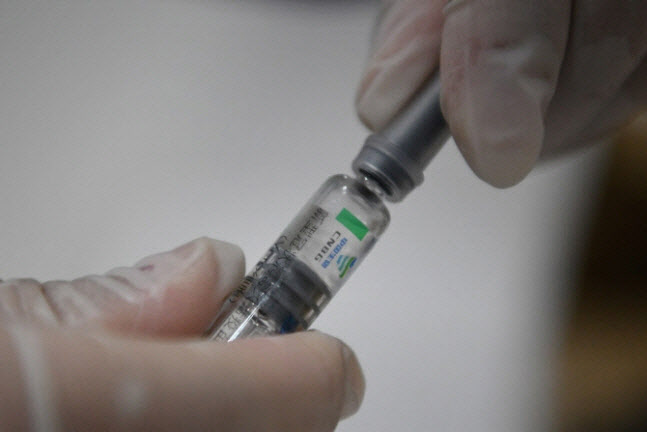 WHO 中 시노백도 긴급승인…中정부 백신외교·집단면역 속도