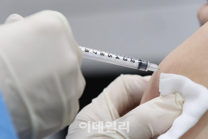 접종 대상자 확대 '7월 백신 접종계획', 6월 셋째주 발표
