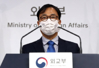 외교부 "도쿄올림픽 불참은 검토하지 않아"