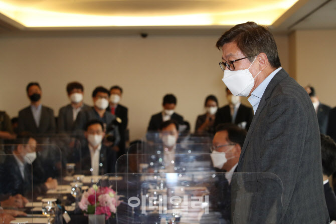 [포토] 엑스포유치 간담회 인사말하는 박형준 부산시장