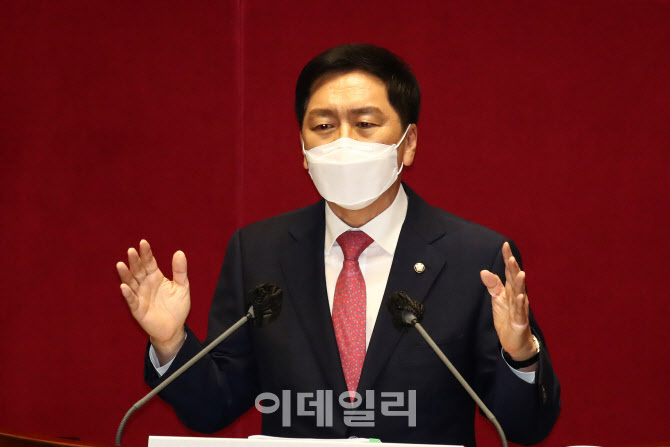 [포토]김기현, "586운동권, 국가 사유화… 청춘에 부끄럽지 않나"