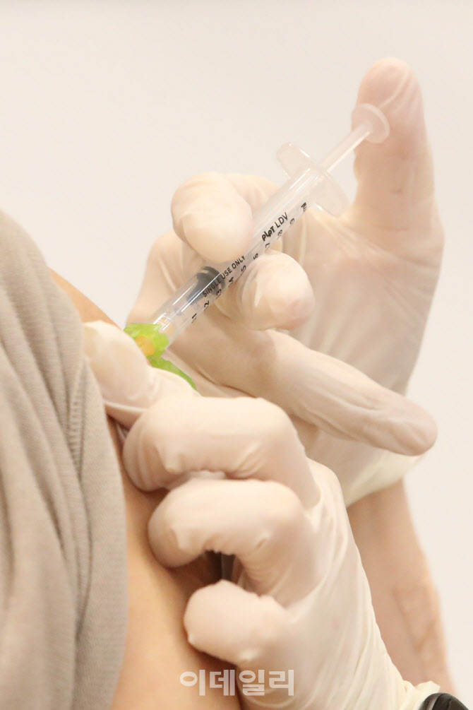 [포토]백신 접종률 30% 상반기 안에 돌파 예정