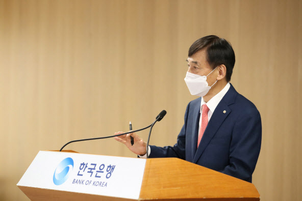 [속보]이주열 총재 "내년 상반기 중 마이너스 GDP갭  축소"