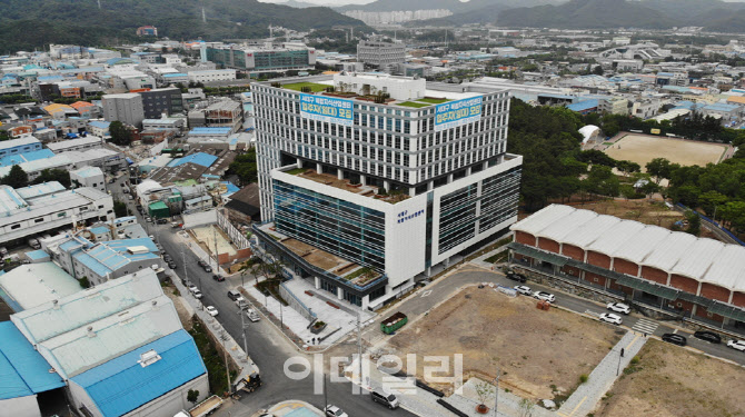 주택도시기금 산단재생 1호 ‘서대구 지식산업센터’ 준공