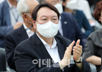 尹, 공보 라인 확대…공보팀장에 우승봉 전 인천시 대변인