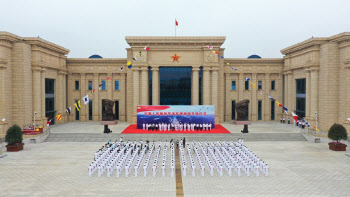 중국, 대만과 '충돌' 우려 속 군사력 강화…美, 중국 더 압박한다