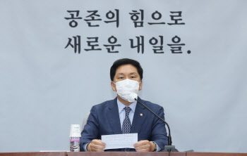 김기현, 윤석열·최재형에 `러브콜`…"환영 꽃다발 준비 중"