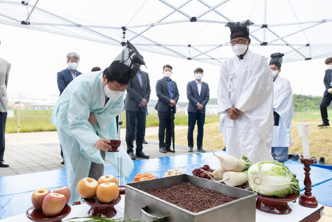 삼복 앞뒀지만…'삼가 가축의 명복'은 내년 기약