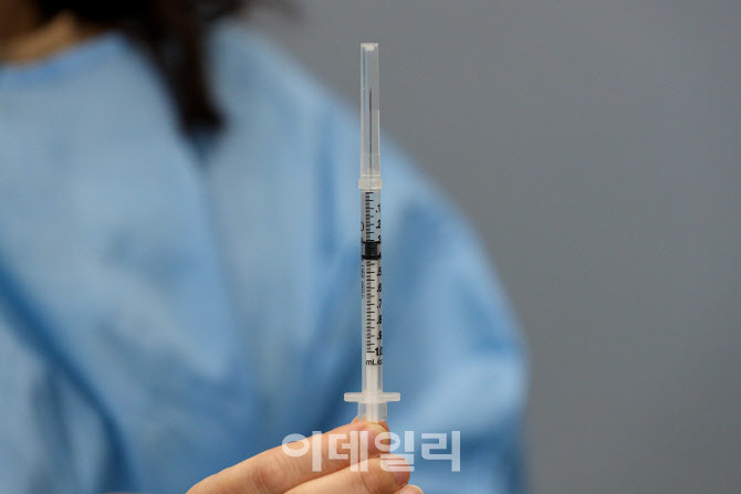 정부, 이스라엘과 코로나19 백신 스와프 협의…"오후 발표"