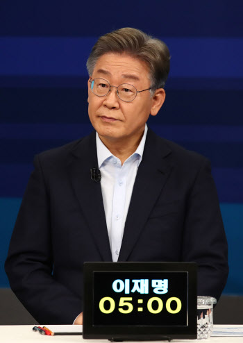 이재명 "바지 내릴까"...김부선 "눈물겹다"