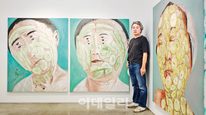 "오이팩 올린 얼굴들, 세상사 열기 좀 식히려나"